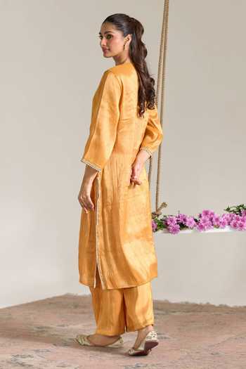 Nero India Hand Embroidered Straight Kurta & Pant Set 