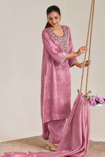 Nero India Pink Tissue Round Neck Neckline Embroidered Kurta And Pant Set Online at Aza Fashions Nero India_Pink Tissue Round Neck Neckline Embroidered Kurta And Pant Set _Online_at_Aza_Fashions