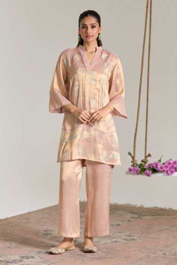 Nero India_Pink Tissue Split V-neck, Yes Embroidered Kurta And Pant Set _Online_at_Aza_Fashions