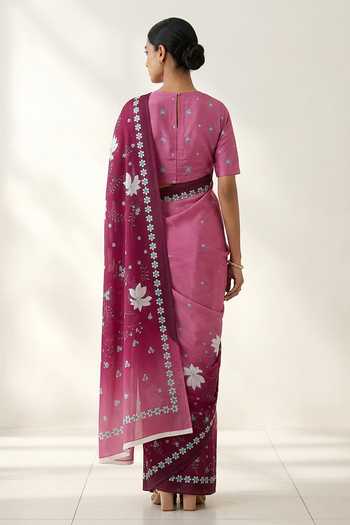 Thee Modern Roots Floral Print Saree & Running Blouse Set 
