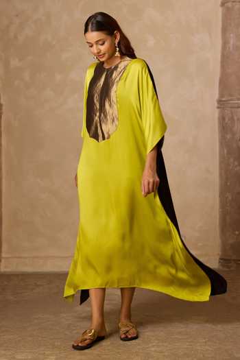 Buy_Vasstram_Black Satin, Tissue, Modal Round Neck Haar Colorblock Kaftan _Online_at_Aza_Fashions