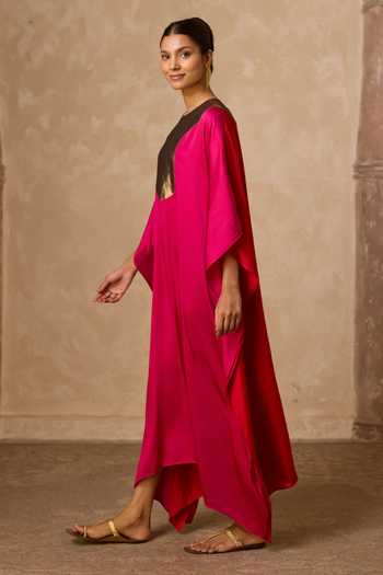 Vasstram Pink Satin, Tissue, Modal Round Neck Haar Dual Tone Kaftan Online at Aza Fashions Vasstram_Pink Satin, Tissue, Modal Round Neck Haar Dual Tone Kaftan _Online_at_Aza_Fashions
