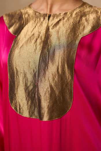 Shop Vasstram Pink Satin, Tissue, Modal Round Neck Haar Dual Tone Kaftan Shop_Vasstram_Pink Satin, Tissue, Modal Round Neck Haar Dual Tone Kaftan