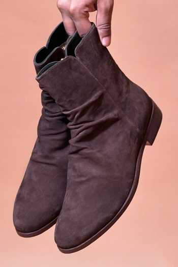 Buy Dmodot Brown Sprazzo Verdo Suede Boots Online at Aza Fashions Buy_Dmodot_Brown Sprazzo Verdo Suede Boots _Online_at_Aza_Fashions