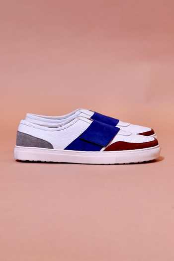 Buy Dmodot White Scarpo Zippo Azzuro Leather Sneakers Online at Aza Fashions Buy_Dmodot_White Scarpo Zippo Azzuro Leather Sneakers _Online_at_Aza_Fashions