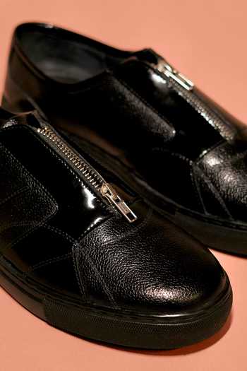 Shop Dmodot Black Scarpo Zippo Lustro Leather Sneakers Online at Aza Fashions Shop_Dmodot_Black Scarpo Zippo Lustro Leather Sneakers _Online_at_Aza_Fashions