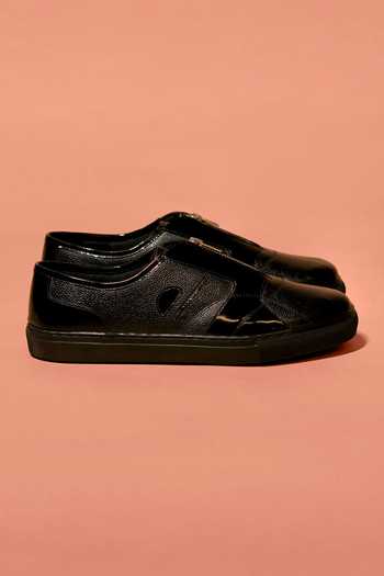 Dmodot Black Scarpo Zippo Lustro Leather Sneakers Online at Aza Fashions Dmodot_Black Scarpo Zippo Lustro Leather Sneakers _Online_at_Aza_Fashions