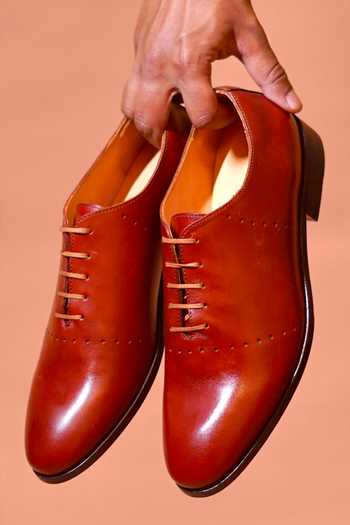 Buy_Dmodot_Brown Netto Brogue Pattern Shoes _Online_at_Aza_Fashions