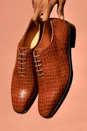 Buy_Dmodot_Brown Caro Croco Umber Oxford Shoes _Online_at_Aza_Fashions