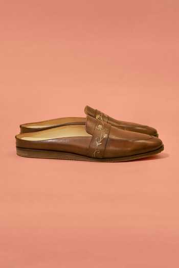 Buy_Dmodot_Brown Hoffler Ricamo Bruciato Bruno Mules _Online_at_Aza_Fashions