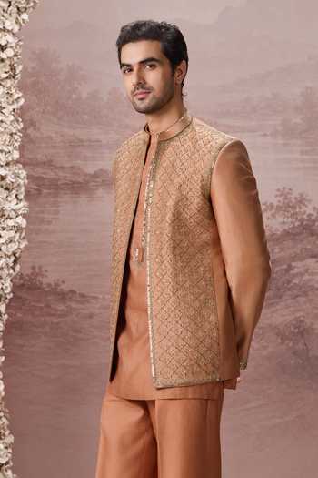 Contrast By Parth Brown Silk Suhaani Embroidered Jacket And Kurta Set Online at Aza Fashions Contrast By Parth_Brown Silk Suhaani Embroidered Jacket And Kurta Set _Online_at_Aza_Fashions