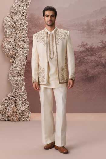 Contrast By Parth Zohra Embroidered Jacket & Kurta Set 