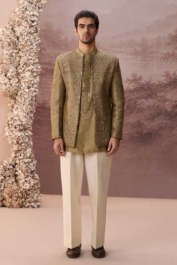 Contrast By Parth Nilofar Embroidered Jacket & Kurta Set 