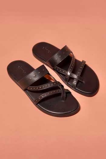 Dmodot Pelle Nero Riveto Leather Rivet Detail Cross Strap Sandals 