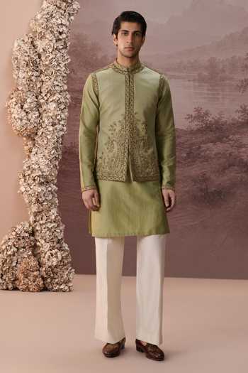 Contrast By Parth Sarang Embroidered Nehru Jacket & Kurta Set