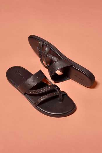 Dmodot Pelle Nero Riveto Leather Rivet Detail Cross Strap Sandals 