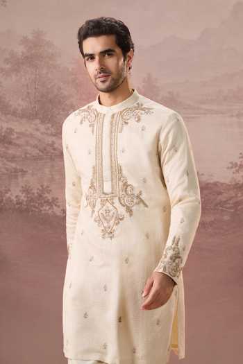 Contrast By Parth_Ivory Silk Ismat Embroidered Kurta Set _at_Aza_Fashions