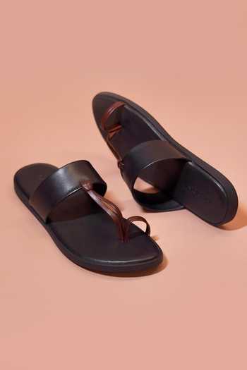 Dmodot Pelle Antico Toe-Ring Leather Sandals 