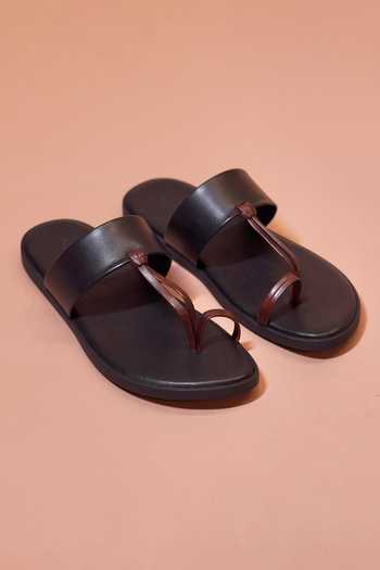 Dmodot Pelle Antico Toe-Ring Leather Sandals 