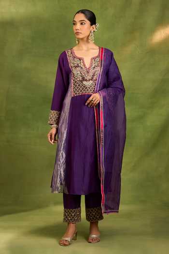 Neha Khullar Chanderi Silk Kurta Set 