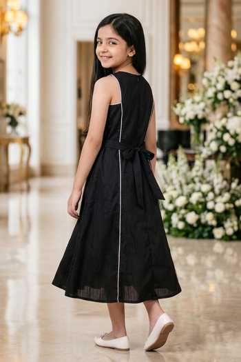 Shop Petite Pomme Black Cotton Thread Work Dress at Aza Fashions Shop_Petite Pomme_Black Cotton Thread Work Dress _at_Aza_Fashions