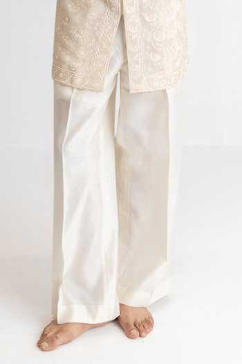 Wabi Sabi By Anshum-Ritesh_Ivory Silk, Organza Engraved Aari Embroidered Kurta Set _Online_at_Aza_Fashions