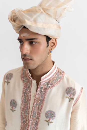 Buy_Wabi Sabi By Anshum-Ritesh_Ivory Chanderi Resham Embroidered Kurta Set _Online_at_Aza_Fashions