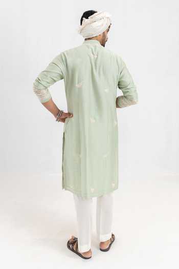 Wabi Sabi By Anshum-Ritesh Magnolia Aari Hand Embroidered Kurta Set 