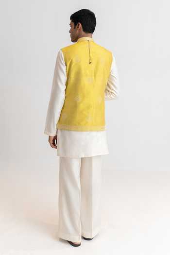 Wabi Sabi By Anshum-Ritesh Pearl Prince Hand Embroidered Bundi & Kurta Set 