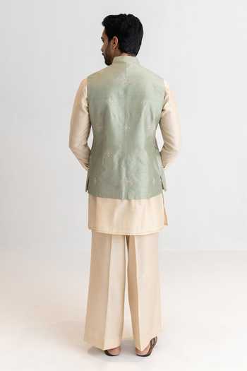 Wabi Sabi By Anshum-Ritesh Backwater Bloom Hand Embroidered Bundi Set 