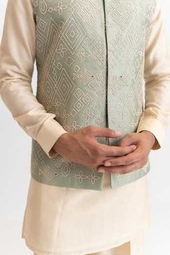 Wabi Sabi By Anshum-Ritesh_Cream Raw Silk Backwater Bloom Hand Embroidered Bundi Set _at_Aza_Fashions