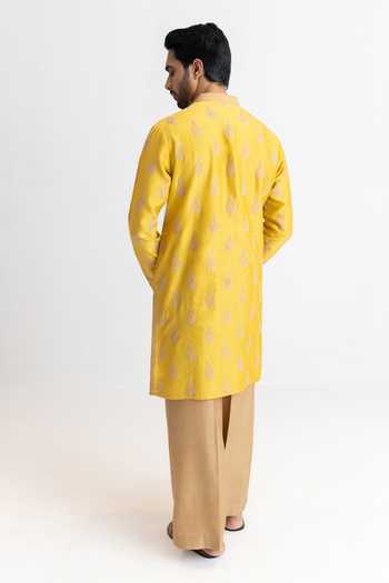 Wabi Sabi By Anshum-Ritesh Beli Buti Dori Embroidered Kurta & Pant Set 