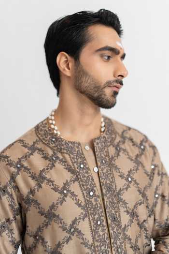 Wabi Sabi By Anshum-Ritesh_Beige Chanderi Mirror Mirage Aari Hand Embroidered Kurta Set _Online_at_Aza_Fashions