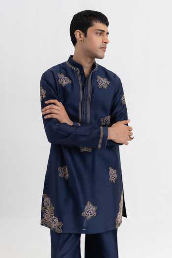 Wabi Sabi By Anshum-Ritesh_Blue Chanderi Midnight Rose Hand Embroidered Kurta Set _Online_at_Aza_Fashions