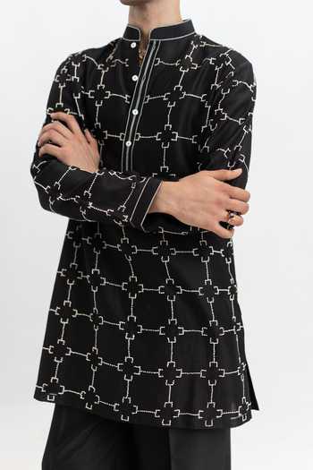 Shop_Wabi Sabi By Anshum-Ritesh_Black Chanderi Knotted Lattice Hand Embroidered Kurta Set _Online_at_Aza_Fashions