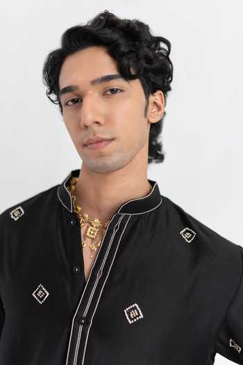 Wabi Sabi By Anshum-Ritesh Black Chanderi Pepper Vine Hand Embroidered Kurta Set at Aza Fashions Wabi Sabi By Anshum-Ritesh_Black Chanderi Pepper Vine Hand Embroidered Kurta Set _at_Aza_Fashions
