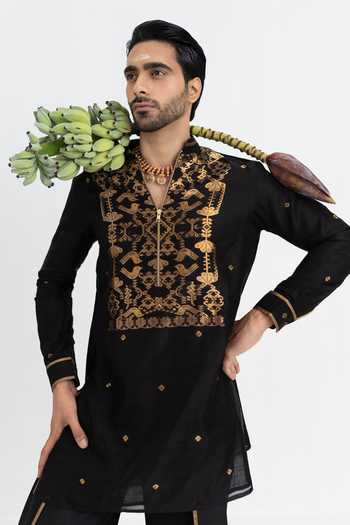 Wabi Sabi By Anshum-Ritesh Black Chanderi Twin Birds Woven Kurta Set at Aza Fashions Wabi Sabi By Anshum-Ritesh_Black Chanderi Twin Birds Woven Kurta Set _at_Aza_Fashions