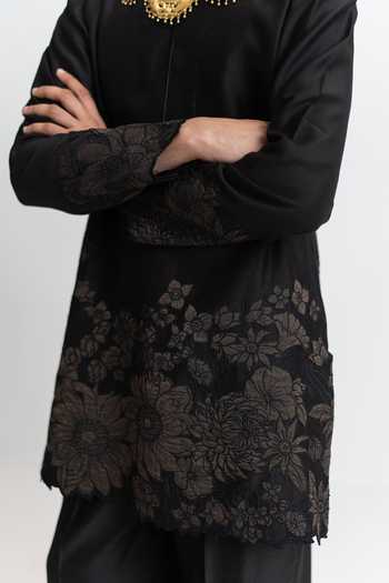 Wabi Sabi By Anshum-Ritesh_Black Chanderi Shadow Garden Applique Embroidered Kurta Set _at_Aza_Fashions
