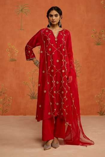 Buy Shikha Mehta Red , Chanderi, Cotton, Organza V-neck Nitya Embroidered Kurta Pant Set Online at Aza Fashions Buy_Shikha Mehta_Red , Chanderi, Cotton, Organza V-neck Nitya Embroidered Kurta Pant Set _Online_at_Aza_Fashions