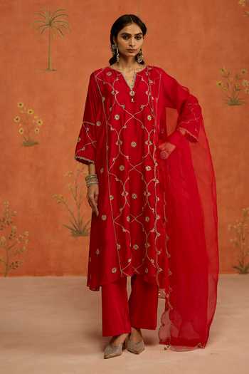Shop Shikha Mehta Red , Chanderi, Cotton, Organza V-neck Nitya Embroidered Kurta Pant Set Online at Aza Fashions Shop_Shikha Mehta_Red , Chanderi, Cotton, Organza V-neck Nitya Embroidered Kurta Pant Set _Online_at_Aza_Fashions