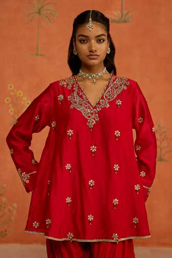 Shop Shikha Mehta Red Silk, Chanderi V-neck, Yes Aarvi Straight Kurta And Pant Set Online at Aza Fashions Shop_Shikha Mehta_Red Silk, Chanderi V-neck, Yes Aarvi Straight Kurta And Pant Set _Online_at_Aza_Fashions