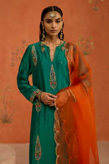 Shop Shikha Mehta Green , Chanderi, Cotton, Organza Split Ipsita Embroidered Kurta Set Online at Aza Fashions Shop_Shikha Mehta_Green , Chanderi, Cotton, Organza Split Ipsita Embroidered Kurta Set _Online_at_Aza_Fashions