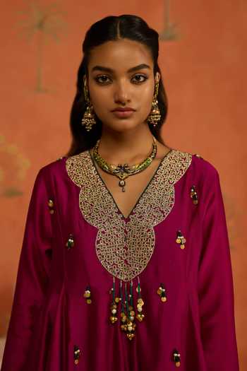 Shikha Mehta Wine Silk, Chanderi V-neck Kamya Scalloped Embroidered Top And Pant Co-ord Set at Aza Fashions Shikha Mehta_Wine Silk, Chanderi V-neck Kamya Scalloped Embroidered Top And Pant Co-ord Set _at_Aza_Fashions