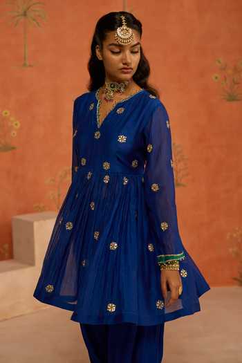Buy Shikha Mehta Blue Chanderi, Satin, Organza Ojasvi Floral Embroidered Kurta Set Buy_Shikha Mehta_Blue Chanderi, Satin, Organza Ojasvi Floral Embroidered Kurta Set