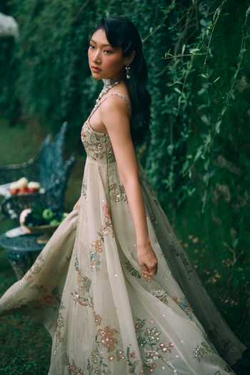 Shop Paulmi And Harsh Beige Organza Sweetheart , Open Rue Floral Print Anarkali With Cape Online at Aza Fashions Shop_Paulmi And Harsh_Beige Organza Sweetheart , Open Rue Floral Print Anarkali With Cape _Online_at_Aza_Fashions