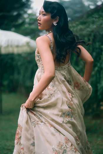 Buy Paulmi And Harsh Peach Organza Sweetheart Neck Rue Floral Print Anarkali Online at Aza Fashions Buy_Paulmi And Harsh_Peach Organza Sweetheart Neck Rue Floral Print Anarkali _Online_at_Aza_Fashions