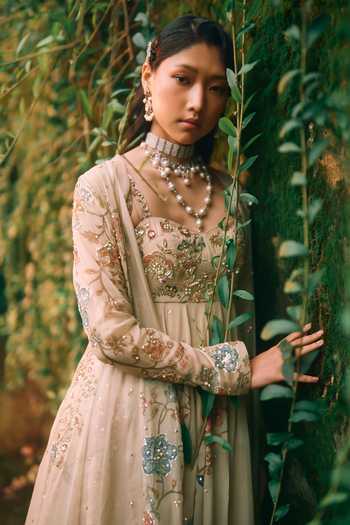 Shop Paulmi And Harsh Peach Organza Sweetheart Neck Rue Floral Print Anarkali Shop_Paulmi And Harsh_Peach Organza Sweetheart Neck Rue Floral Print Anarkali