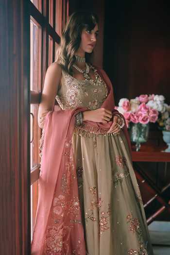Paulmi And Harsh Beige Organza Square Neck Zelda Printed Anarkali With Dupatta at Aza Fashions Paulmi And Harsh_Beige Organza Square Neck Zelda Printed Anarkali With Dupatta _at_Aza_Fashions