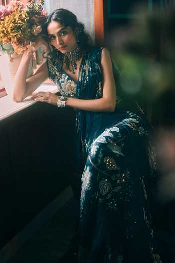 Paulmi And Harsh Green Chiffon, Net V-neck Soul Floral Print Pre-draped Saree With Blouse at Aza Fashions Paulmi And Harsh_Green Chiffon, Net V-neck Soul Floral Print Pre-draped Saree With Blouse _at_Aza_Fashions