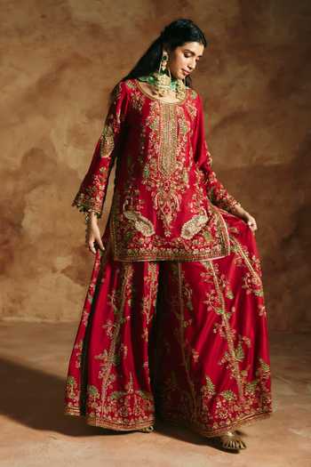 Buy Aman Takyar Red Silk, Organza, Dupion Round Neck, Yes Embroidered Kurta Set Online at Aza Fashions Buy_Aman Takyar_Red Silk, Organza, Dupion Round Neck, Yes Embroidered Kurta Set _Online_at_Aza_Fashions